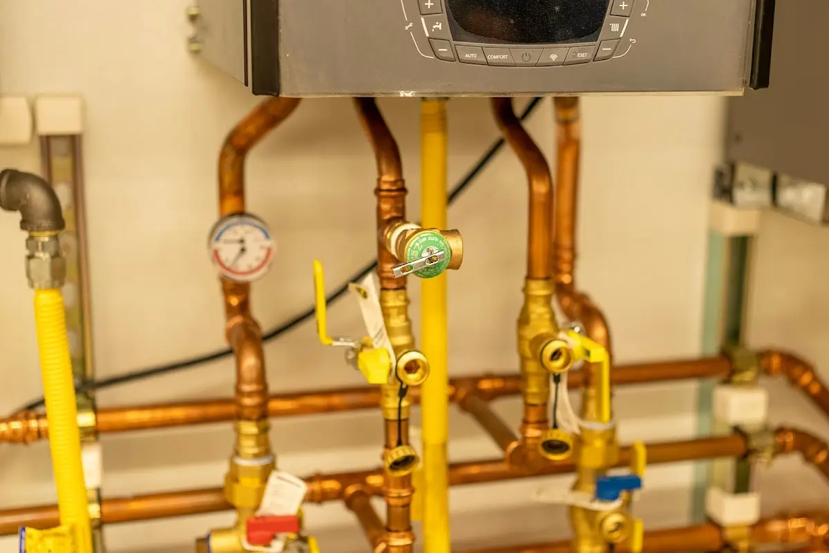 Licensed technician providing Pipe Repair for a homeowner in Eunice